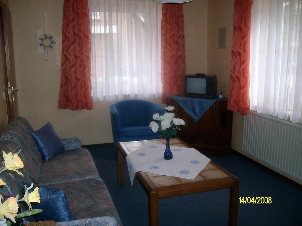 Ferien Und Gaestehaus Harms Ноєнкірхен Номер фото